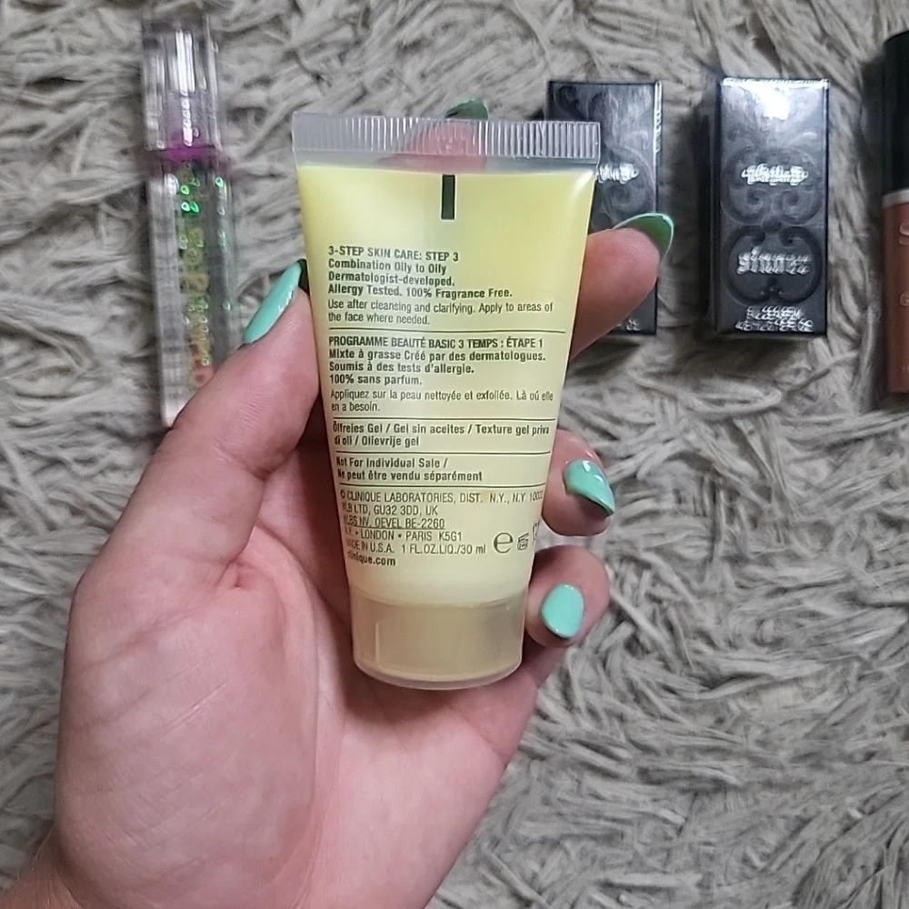 Beauty Bundle Clinique Kat Von D Lips Plumping Lip Gloss Moisturizer ✨️💫